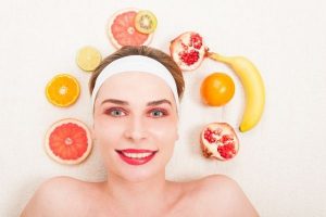 Lire la suite à propos de l’article Masque de beauté visage aux fruits pour une belle peau saine