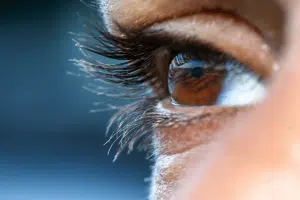 Oeil qui gonfle sante-et-beaute.fr