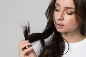 Meilleurs conseils pour remédier aux cheveux fourches