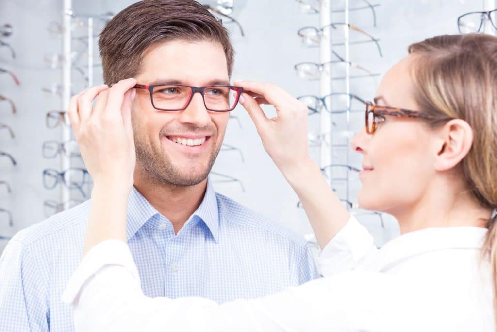 Choisir une monture de lunettes pour homme