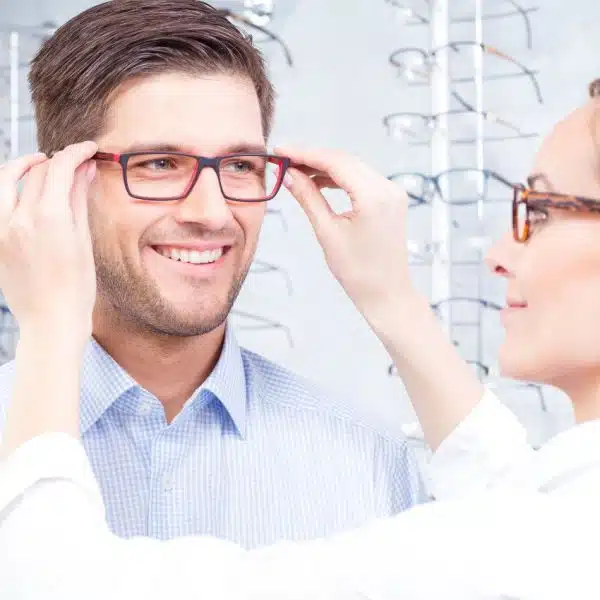 Choisir une monture de lunettes pour homme