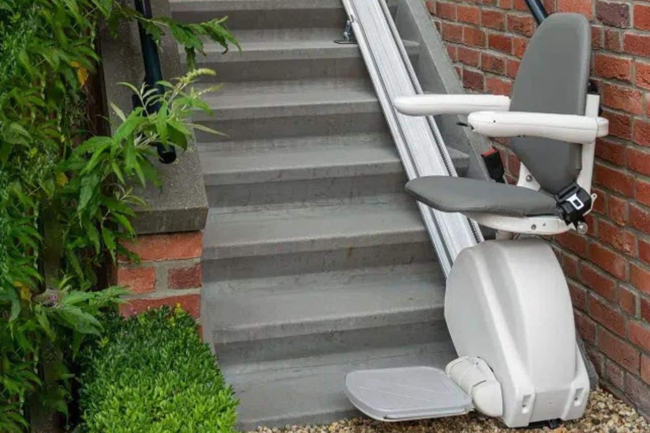 Monte-escalier extérieur essentiel pour améliorer la vie des seniors