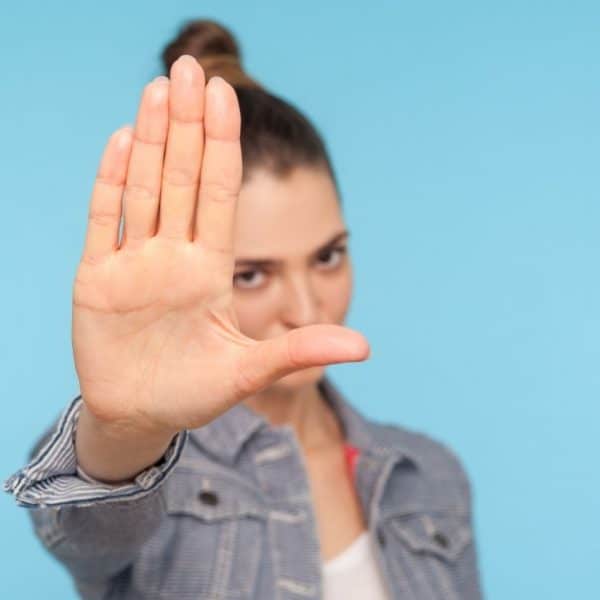 Se faire ghoster : l’impact psychologique et comment réagir Se faire ghoster : l'impact psychologique et comment réagir