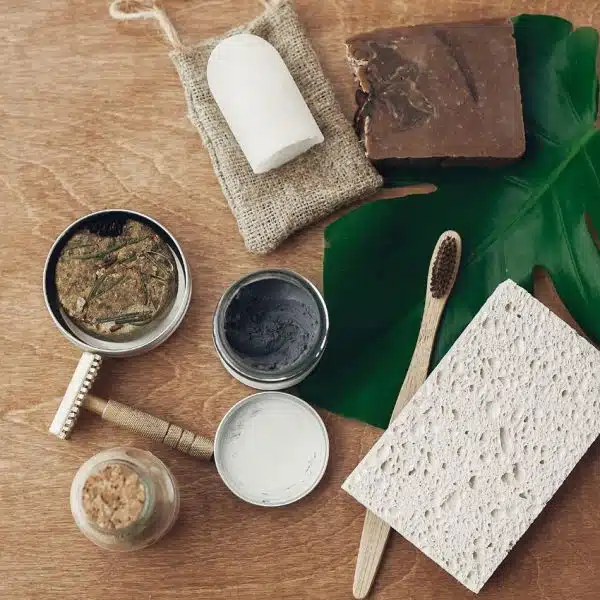 cosmétiques solides, savon solide, shampoing, dentifrice , parfums naturels, produits artisanaux, AB Bio, Cosmébio, écocert, économique