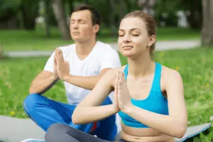 Kundalini yoga kundalini, montée de kundalini, chakras, serpent colonne vertébrale