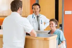 comment se former dans les métiers de la santé et bien-être secrétaire médicale, naturopathe, hypnothérapeute, médecine alternative