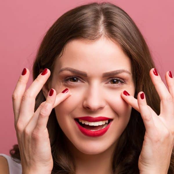 Comment appliquer votre soin anti cerne too faced, anti cerne tarte, anti cerne homme