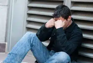 Test dépression pourquoi se sent on mieux le soir, comment aider une personne dépressive, dépression travail,
