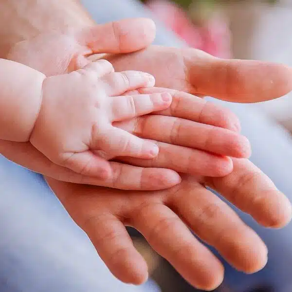 Gestation pour autrui GPA acte de bienveillance ou exploitation
