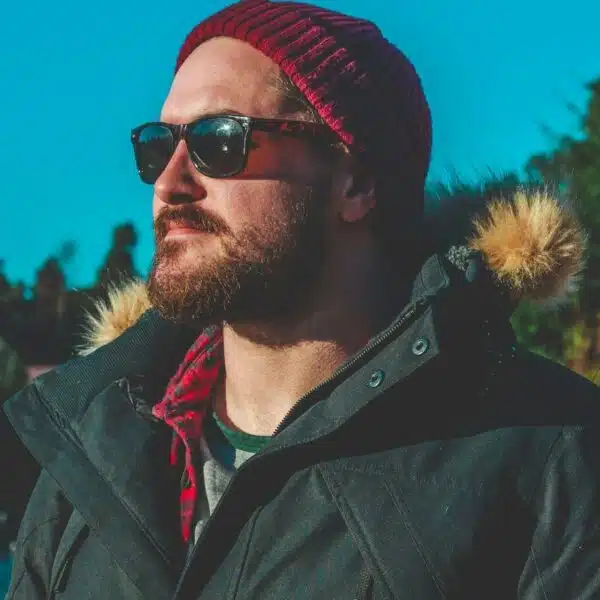 Homme en parka