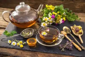 7 bonnes raisons de boire de l’eau chaude, thé, infusions, eau minérale, tisane (2)