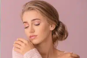 Miel nude le secret d’un maquillage naturel et élégant