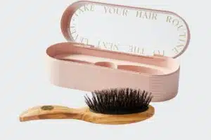 Quelle brosse pour quels cheveux guide pour cheveux cassants, ternes, électriques, brosses poils naturels (1)
