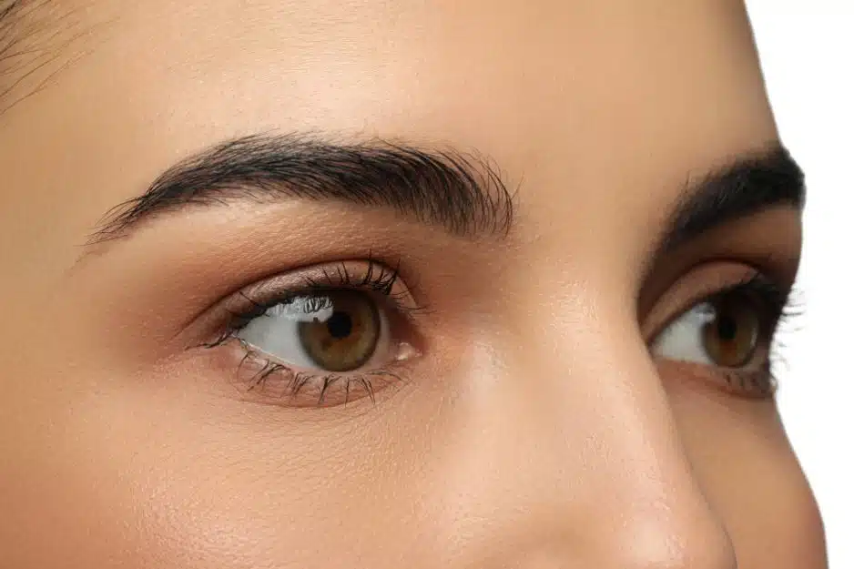 Yeux hazel, couleur brun, vert, touche de doré, conseils de maquillage pour les sublimer (2)