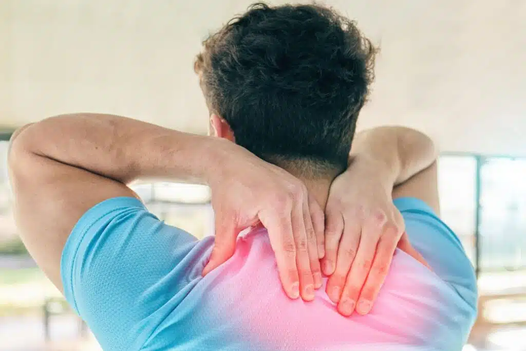 Fibromyalgie symptômes, diagnostic douleur mal aux articulations et fatigue