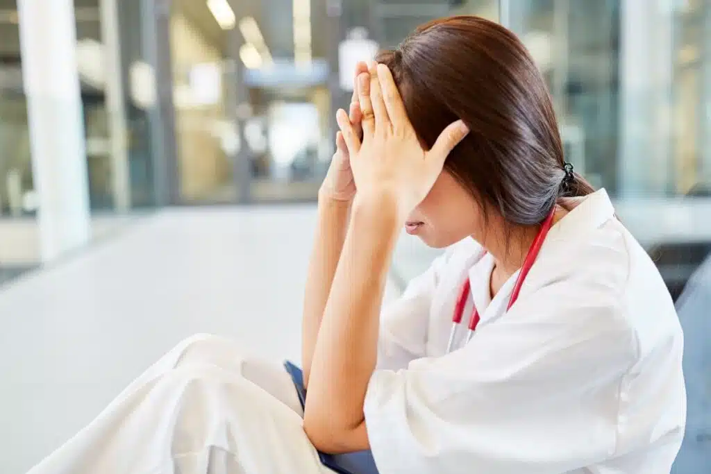 Professionnel de santé êtes-vous bien couvert par votre mutuelle arret maladie, burn-out, santé mentale, stress, risque médical, médecines douces, pharmacien, paramédical (1)