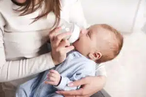 Abonnement lait bébé avantages, comment ça marche et pour qui