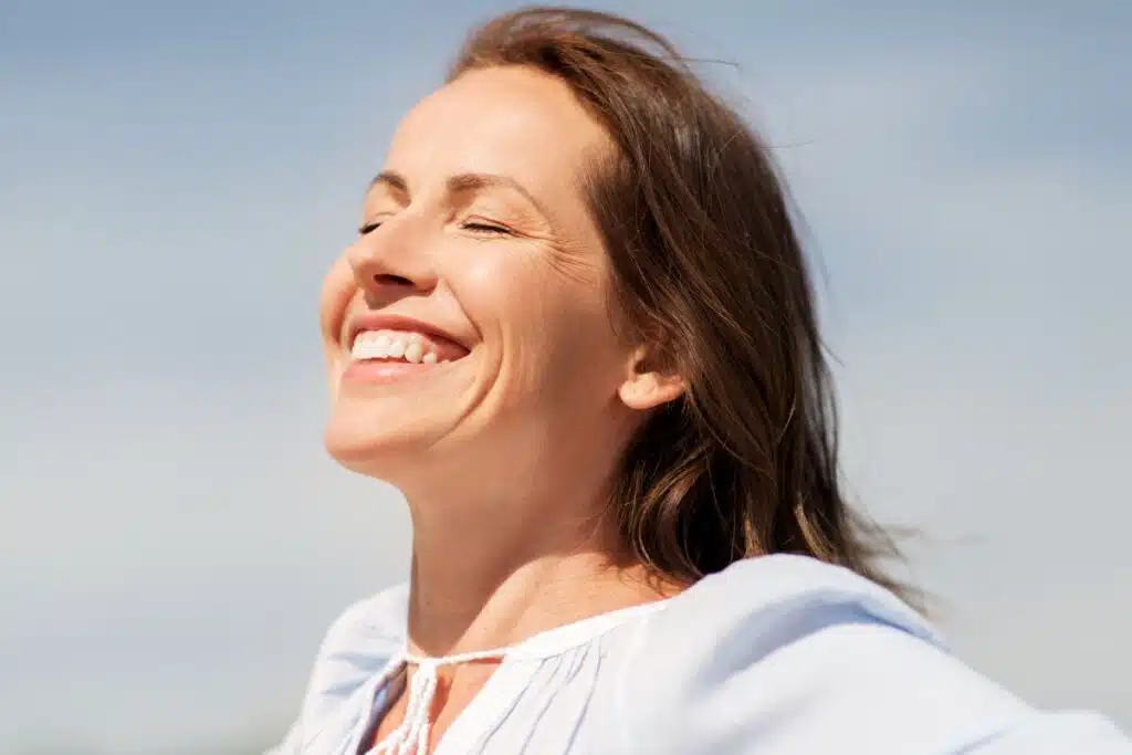 Jeunesse de la peau les nutriments vitamines, minéraux, acides gras, omega, acides aminés
