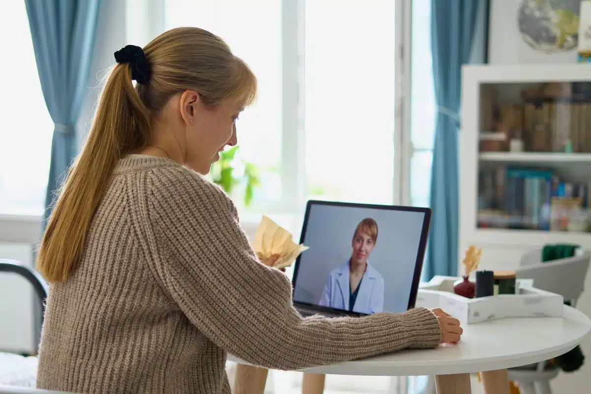 Téléconsultation téléconsultation médecin en ligne service de téléconsultation médicale consulter un médecin en ligne médecine à distance consultation en ligne, plateforme de téléconsultatio