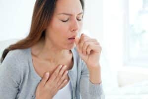 Homéopathie et toux dans quels cas ça aide vraiment