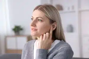 Appareil auditif invisible : ce qu'il faut savoir en 2026