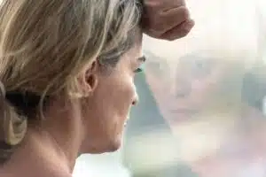 Symptômes ménopause : guide complet pour les reconnaître